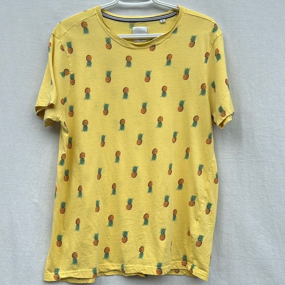 Isle of Tees Pineapple Print Tee Shirt